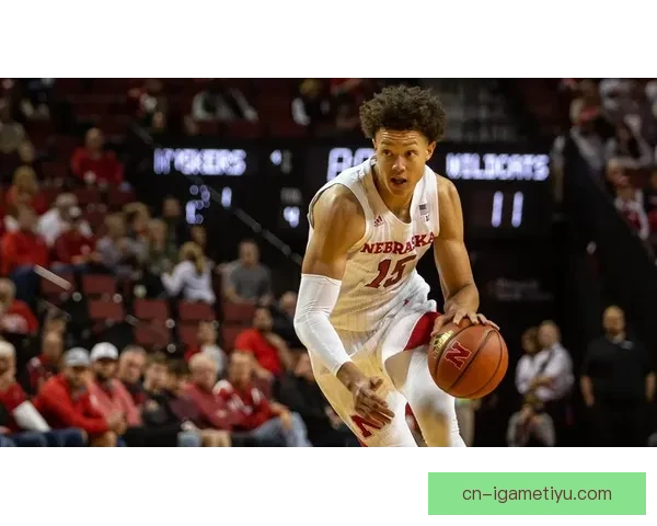 黄蜂官方与康诺顿重签新合同